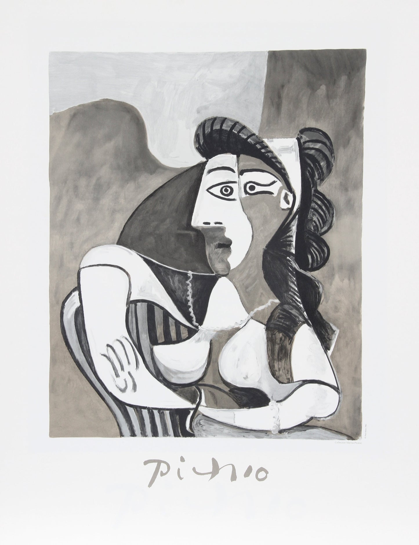 Femme Accoudee au Fauteuil